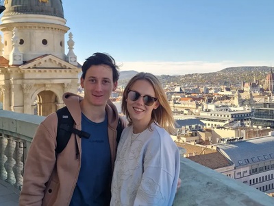Cene Prevc z ženo raziskuje Budimpešto