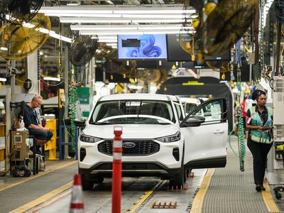 Ford zaradi spodrsljaja umetne inteligence išče izkušene inženirje