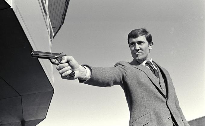 George Lazenby v vlogi Jamesa Bonda. | Foto: promocijsko gradivo