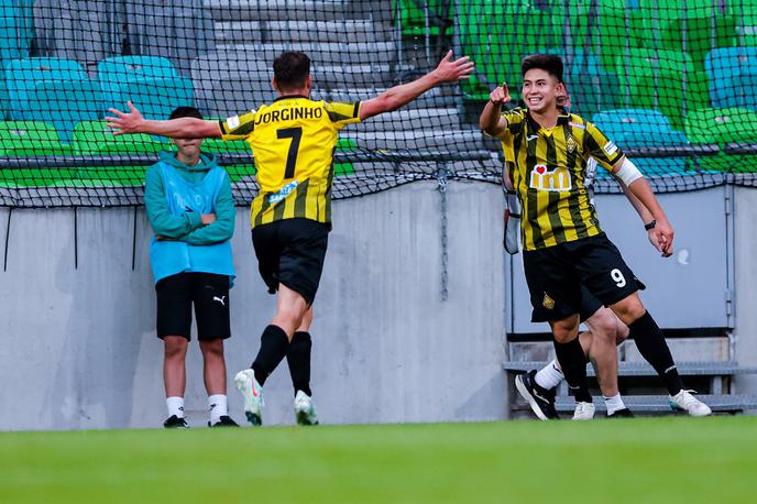 Olimpija Kairat | Dastan Satpajev je zatresel mrežo Olimpije pri zgolj 16 letih. | Foto Aleš Fevžer