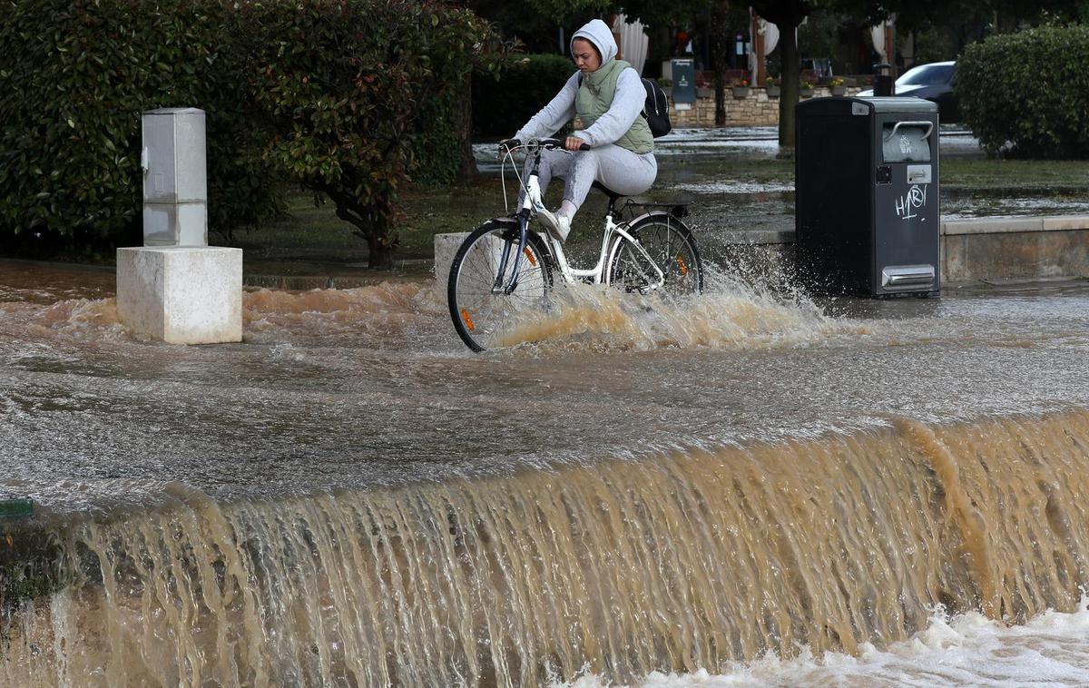Poplave Medulin | Ulice so poplavljene.  | Foto Pixsell/Sasa Miljevic