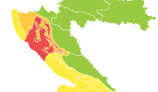 Na Hrvaškem razglasili rdeči alarm, grozi orkanski veter