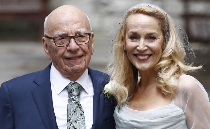 Murdoch se je marca letos poročil z nekdanjo manekenko Jerry Hall.  | Foto: Reuters