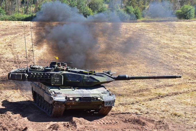 Rheinmetall izdeluje 120-milimetrski top za tanke leopard 2. | Foto: Guliverimage/Vladimir Fedorenko