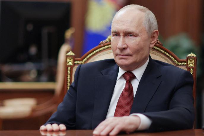 Vladimir Putin | Rusija je do novih sankcij EU kritična, Vladimir Putin pa jih je danes enačil s piratstvom. | Foto Reuters