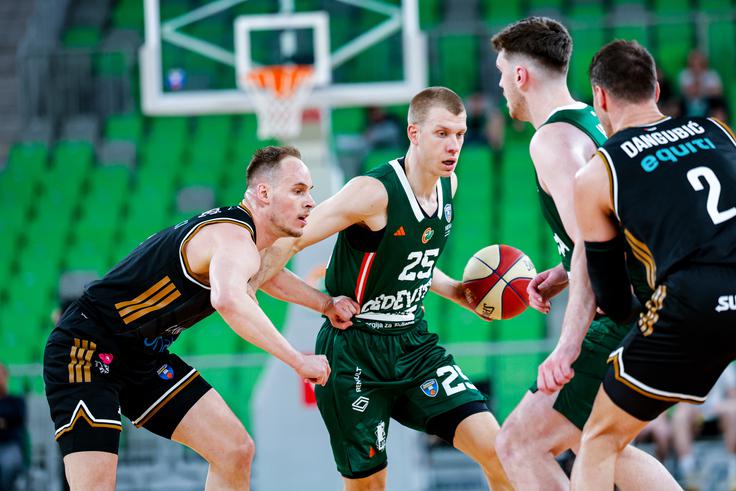 V dresu Cedevite Olimpije je debi dočakal Ognjen Jaramaz. | Foto: Aleš Fevžer