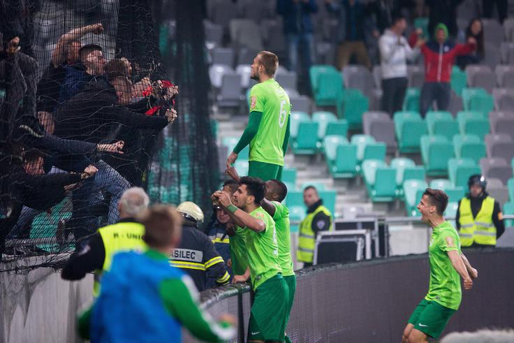Slavje nogometašev Olimpije | Foto: Žiga Zupan/Sportida