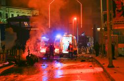 Turki po smrtonosnem napadu prijeli 235 oseb