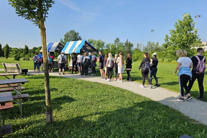 Pohod ob reki, ki povezuje ter že 9. leto združuje zabavo in rekreacijo