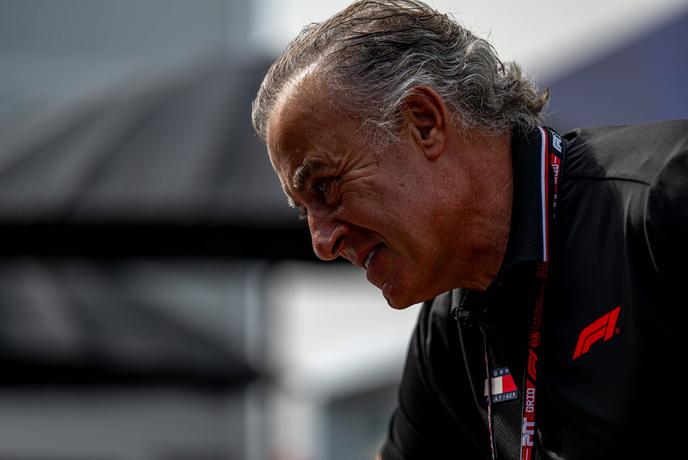 Jean Alesi prodaja enega od svojih ikoničnih Ferrarijevih dirkalnikov