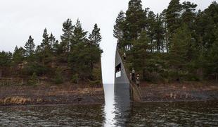 Norvežani bodo v spomin na Breivikove žrtve zarezali v pokrajino