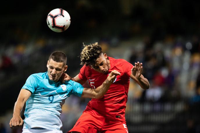 Slovenija : Anglija, slovenska nogometna reprezentanca U21 | Slovenci so v 90. minuti zadeli za 2:2. | Foto Blaž Weindorfer/Sportida