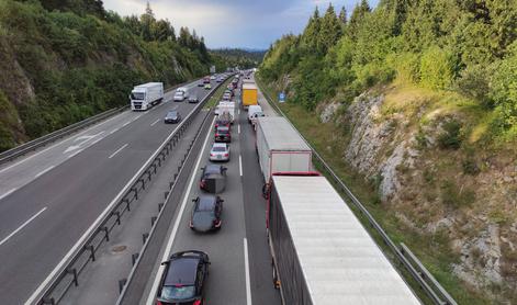 Brezobzirna in objestna kršitev predpisa, ki bi lahko koga stala življenje #video
