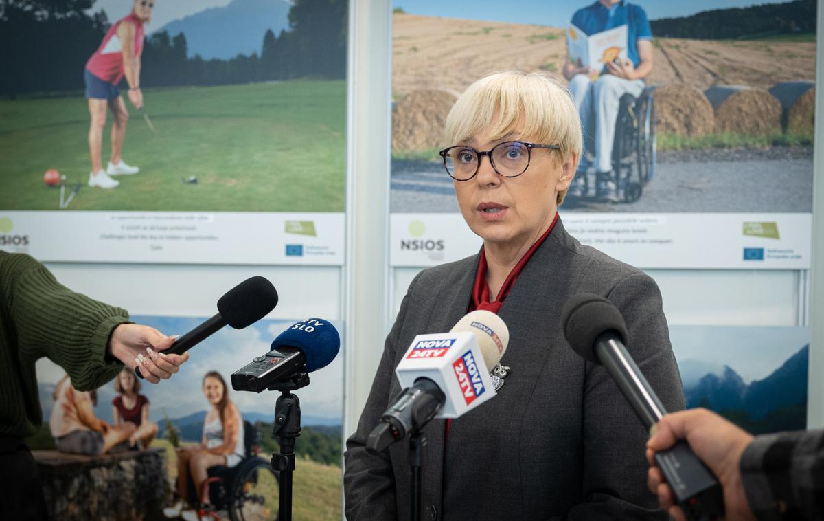 Nataša Pirc Musar | V pogovoru v okviru foruma Partnerstvo za prihodnost, v katerem je sodelovala skupaj z direktorjem Fiha Severjem, je Pirc Musar pozvala novinarje, naj poročajo tudi o dobrih zgodbah. "Te so namreč vzor in lahko potegnejo voz naprej," je pojasnila. | Foto STA