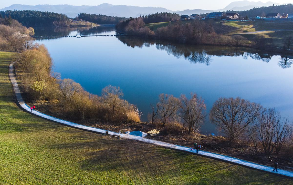 Smartinsko.jezero_druga_Jan_Grusovnik | V Sloveniji je previsoka raven pesticidov predvsem v jezerih.