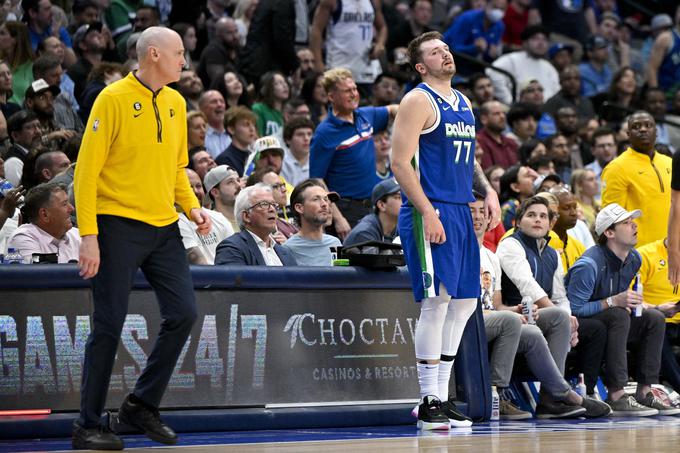 Dončić in Rick Carlisle. | Foto: Reuters