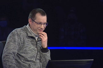 Tekmovalec v Milijonarju navdušil: poglejte, pri katerem vprašanju se je šele ustavil #video