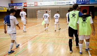 Litijani na kolenih, 14 golov v Benediktu