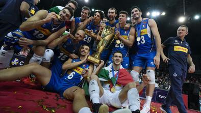 Čustveni mladi Italijani izbirali besede po slovenskem skalpu