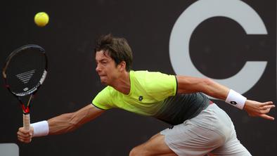 Aljaž Bedene je po dobrih treh urah že spakiral kovčke, Nadal napredoval