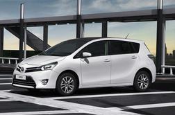 Prenovljena toyota verso se predstavlja v Parizu