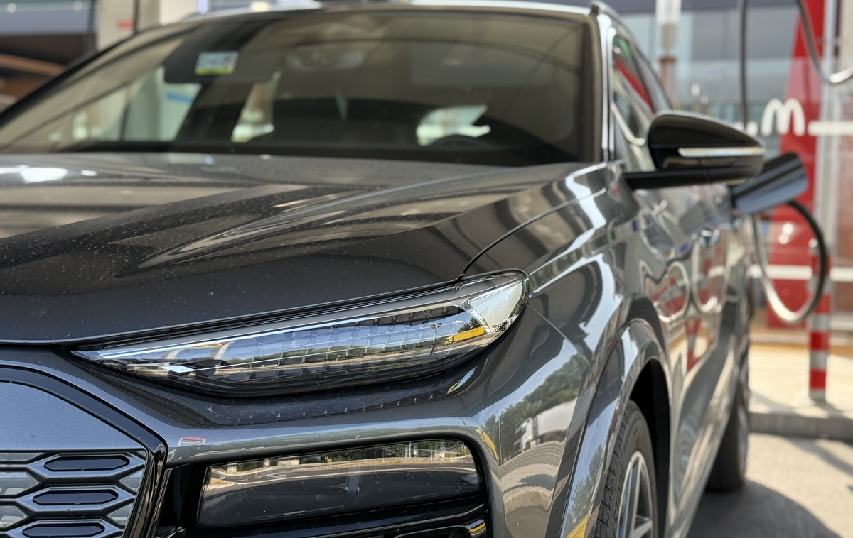 Audi Q6 e-tron polnjenje | Foto Gregor Pavšič