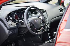 Kia ceed SW - fotogalerija testnega vozila
