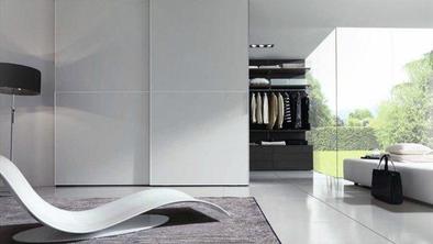 Garderobne omare velikih razsežnosti