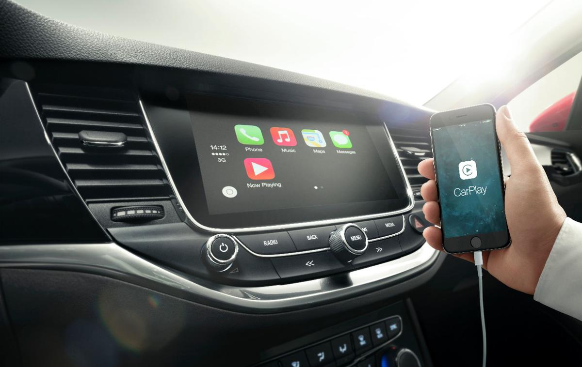 Opel CarPlay | Applov sistem Car Play je danes pri novih avtomobilih za lastnike iPhonov že nepogrešljiv. | Foto Opel