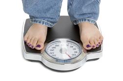 Debelost je enako škodljiva kot terorizem in vojne