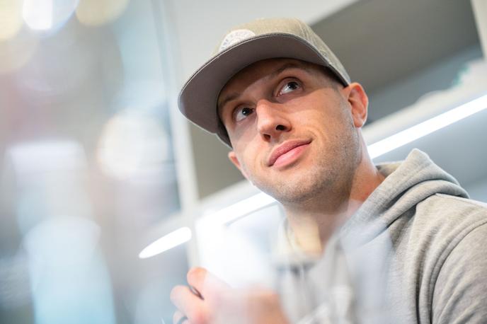 Nick Bonino | Gost sobotnega intervjuja je dolgoletni hokejist lige NHL, v kateri je osvojil dva Stanleyjeva pokala, danes pa član Olimpije Nick Bonino. | Foto Boštjan Podlogar/STA