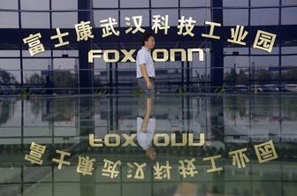 Apple Foxconnu vrnil do osem milijonov iPhonov z napako