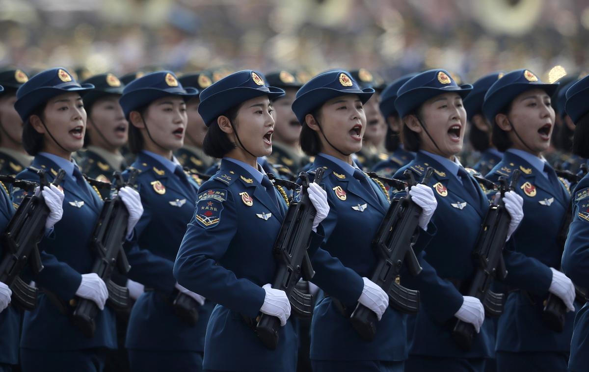 Kitajske vojakinje | Kitajska je velika zaveznica Putinove Rusije. | Foto Guliverimage