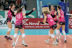 Mariborčanke začele z zmago, Kamničanke s porazom