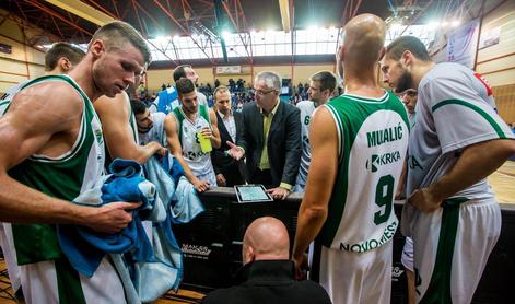 V dvorani Morača tudi tokrat ostali praznih rok