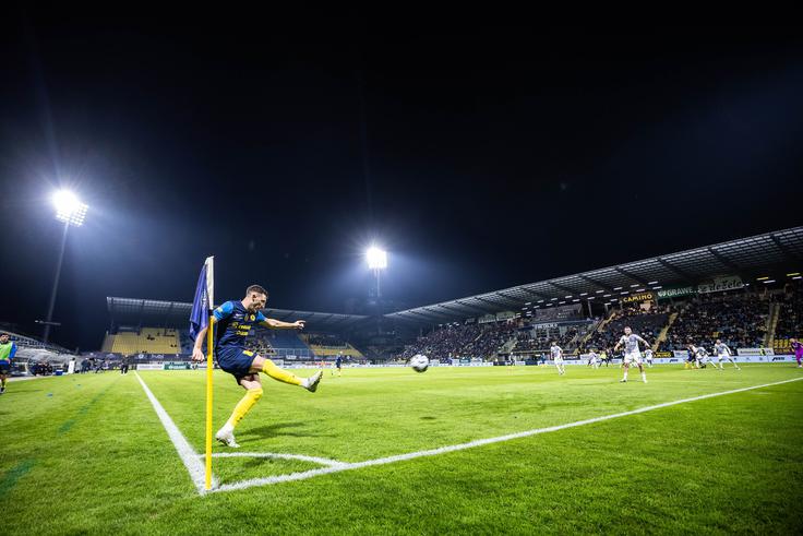 Mario Kvesić je znova delil lepe predložke. | Foto: Jure Banfi