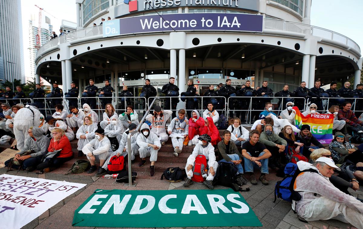 protest Frankfurt salon | Foto Reuters