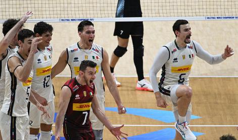 V živo: Italijani navdušili na SP presenečenj, zdaj se odloča o novem četrtfinalistu