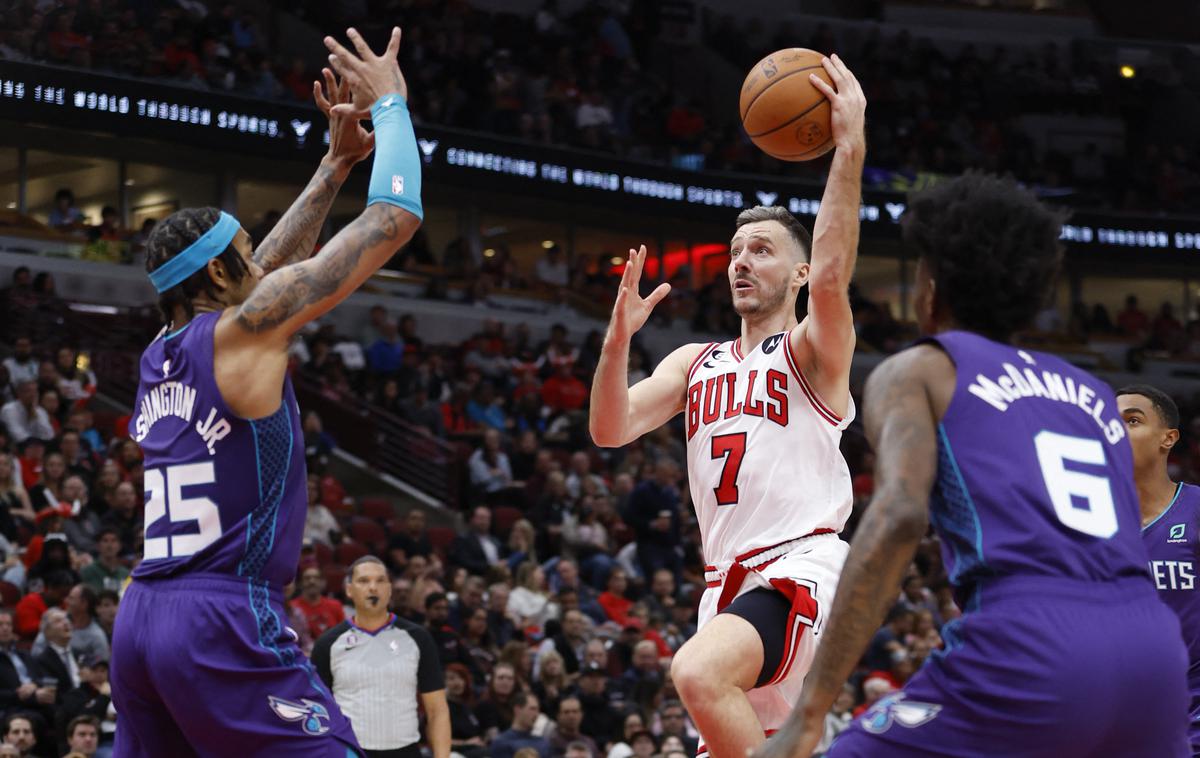 Chicago Charlotte Goran Dragić | Goran Dragić je imel več točk kot pa minut na parketu (16 točk, 15 minut). | Foto Reuters