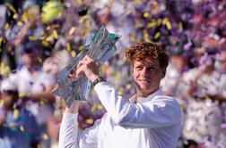 Sinner v tesnem finalu boljši od Medvedjeva