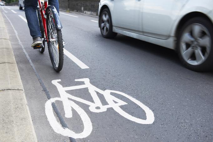 Ali vaša pot na delo predvideva vožnjo po kolesarski stezi ali cesti? | Foto: Getty Images
