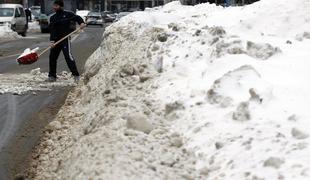 V Srbiji petmetrski snežni zameti, na Hrvaškem razglasili naravno nesrečo