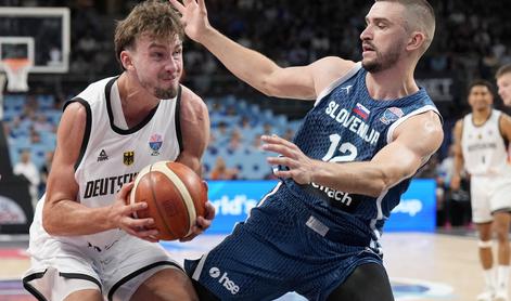 V živo:  Tristan zadel s sredine in Nemci so poleteli, Slovenci izgubili vodstvo