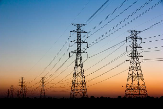 Po ocenah ministrstva za infrastrukturo bo račun za električno energijo za povprečno gospodinjstvo nižji za okrog 20 odstotkov. | Foto: Thinkstock