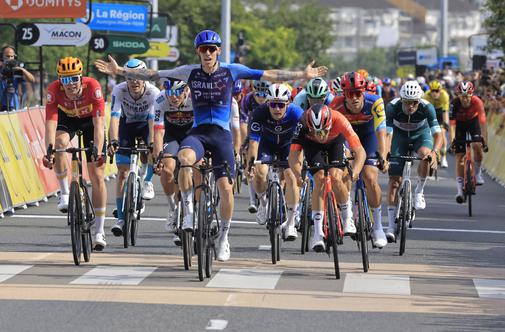 Britanec premagal sprinterske ase, Evenepoel tik pred ciljem na tleh