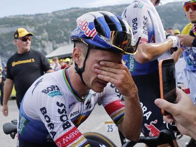 Evenepoel po veliki zmagi nad Pogačarjem: "Noge se mi tresejo od vseh čustev"