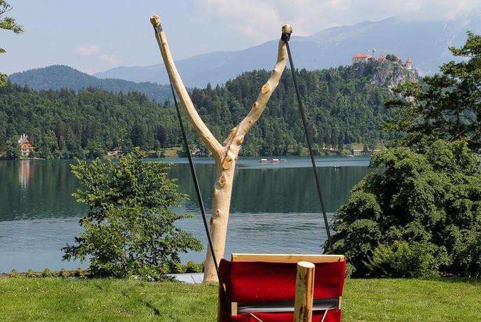Frača velikanka, nova turistična atrakcija na Bledu?