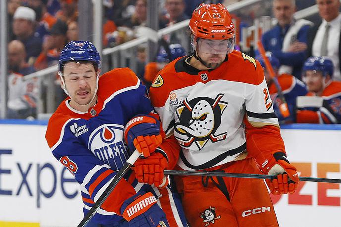 Anaheim Ducks Edmonton Oilers | Lanski finalisti Edmonton Oilers so izpadli v prvem krogu. | Foto Reuters
