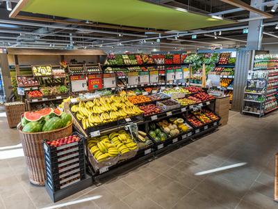 Največ živil s slovenskim poreklom lani jeseni v Sparu