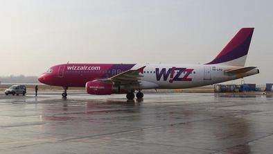 Wizz Air bo zaračunaval tudi za ročno prtljago